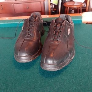 Oakley golf shoes size 10